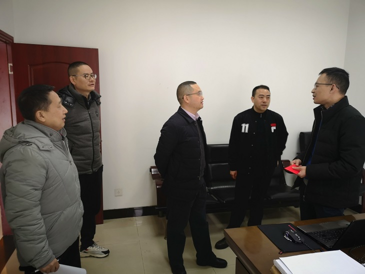 走訪慰問暖人心，噓寒問暖傳真情