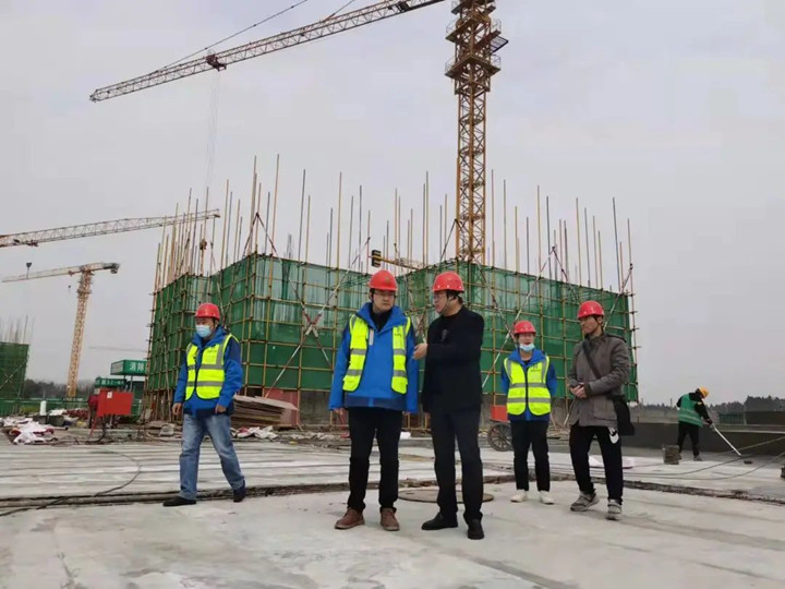 公司黨委副書記、總經(jīng)理徐文忠到公司基層項目檢查督導(dǎo)安全生產(chǎn)及疫情防控工作