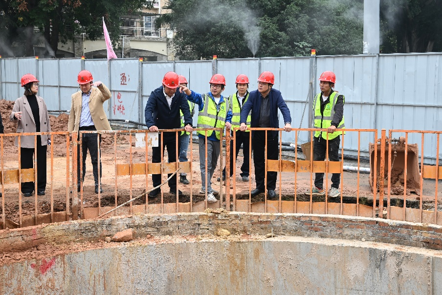 公司黨委副書記、總經(jīng)理徐文忠一行到公司川東片區(qū)項(xiàng)目開展“奮戰(zhàn)四個(gè)月”督導(dǎo)檢查