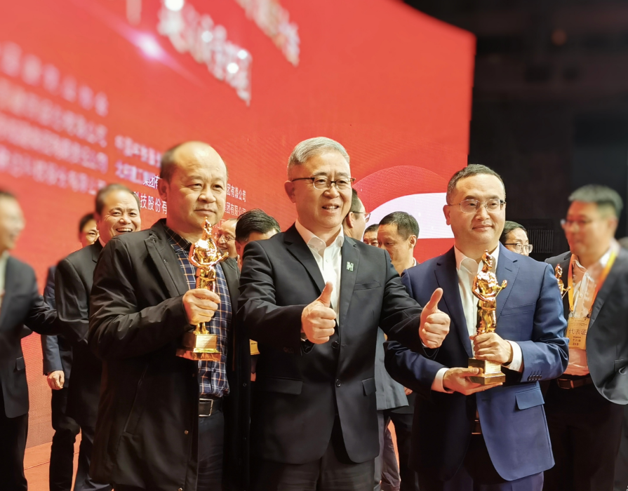 摘“星”載譽，再“鑄”“魯班”！中國建筑界的“奧斯卡” 捧杯！