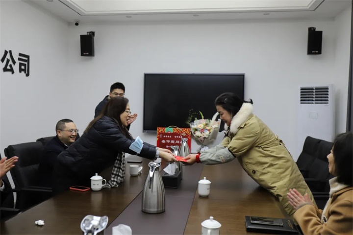 1643354899589455.jpg 640 (1).jpg