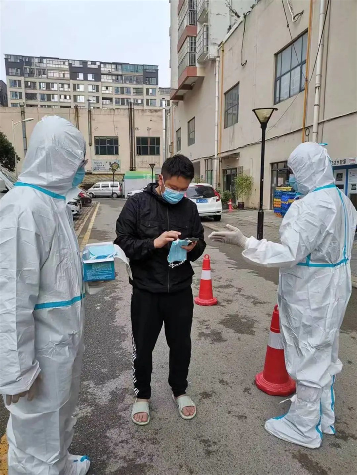 1663726465316328.jpg 5(地鐵分公司防疫人員).jpg