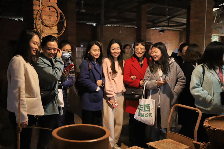 1679292763154382.gif dc57c6914a6358cc48b7ec0c0903539.gif