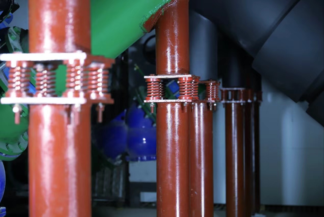 1713509360327859.jpg 1713509360327859.jpg